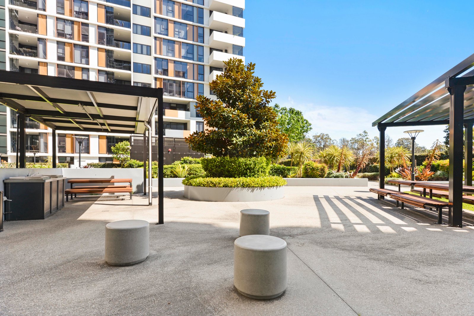 811/3 Finch Drive EASTGARDENS 7