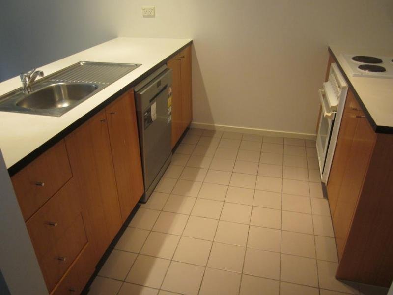 Gallery: 8/114 Dodds Street