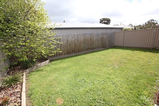 8/115A Mansfield Avenue MOUNT CLEAR 9