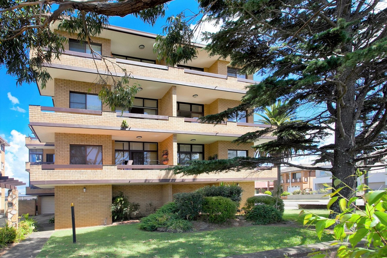 8/119-121 Clareville Avenue SANDRINGHAM 1