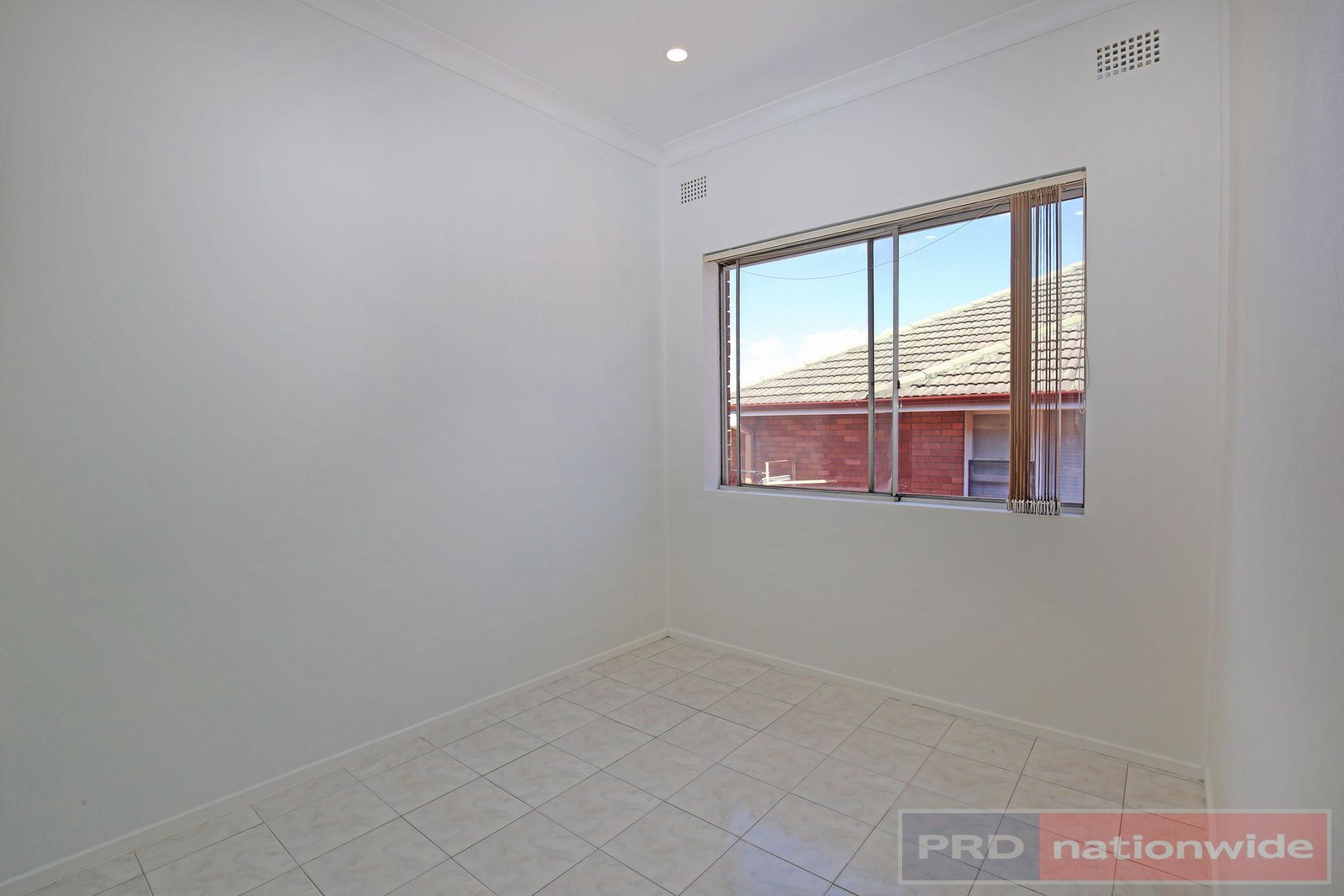 8/12 Colin Street LAKEMBA 4