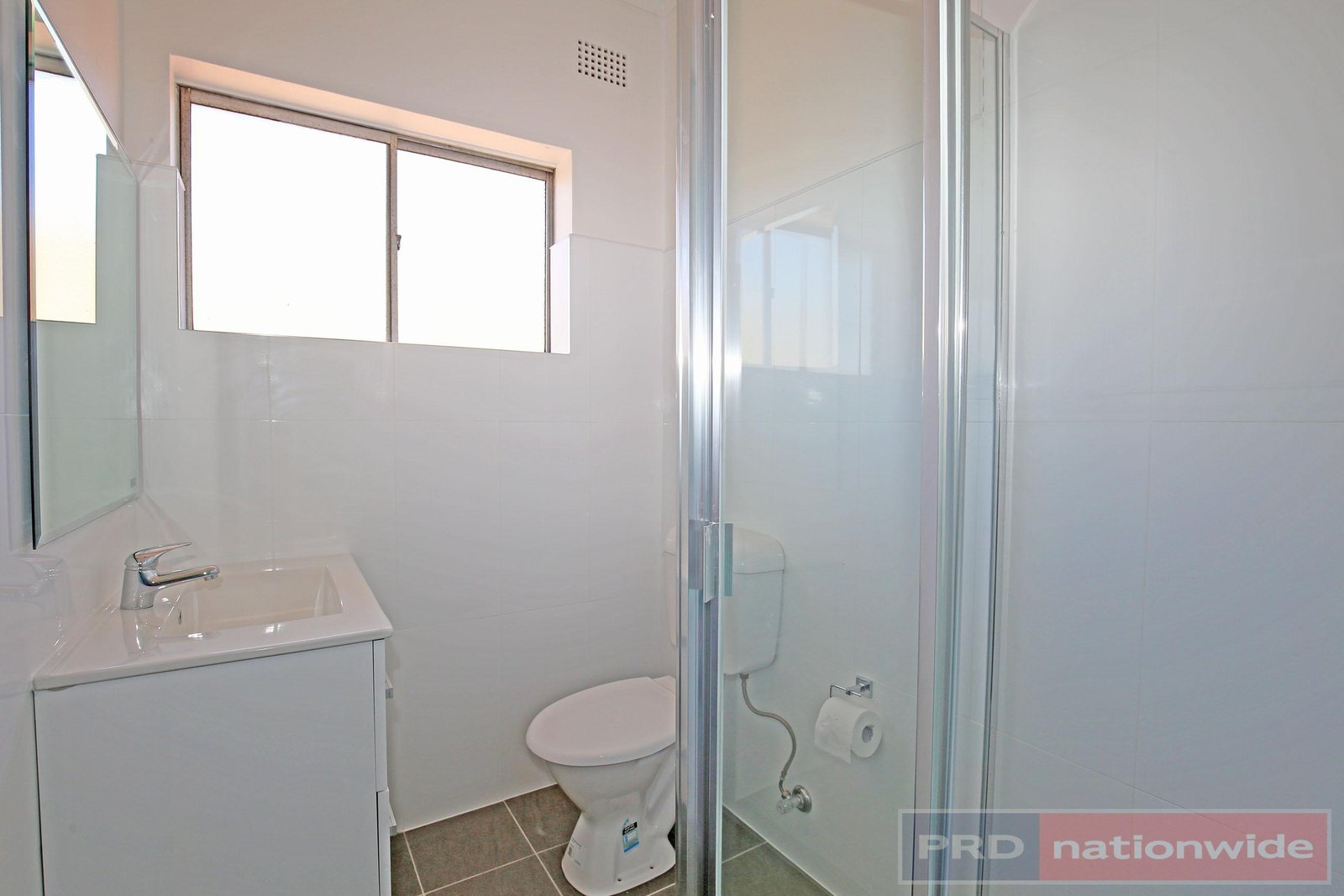 8/12 Colin Street LAKEMBA 5