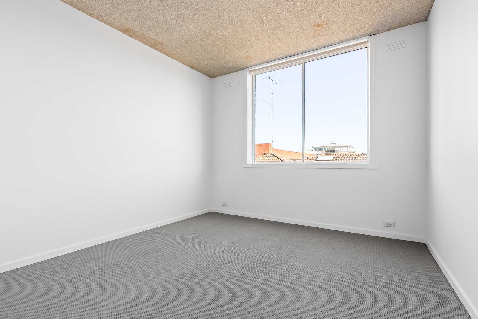 Real Estate and Property in 8/12 Dalgety Street, Preston, VIC