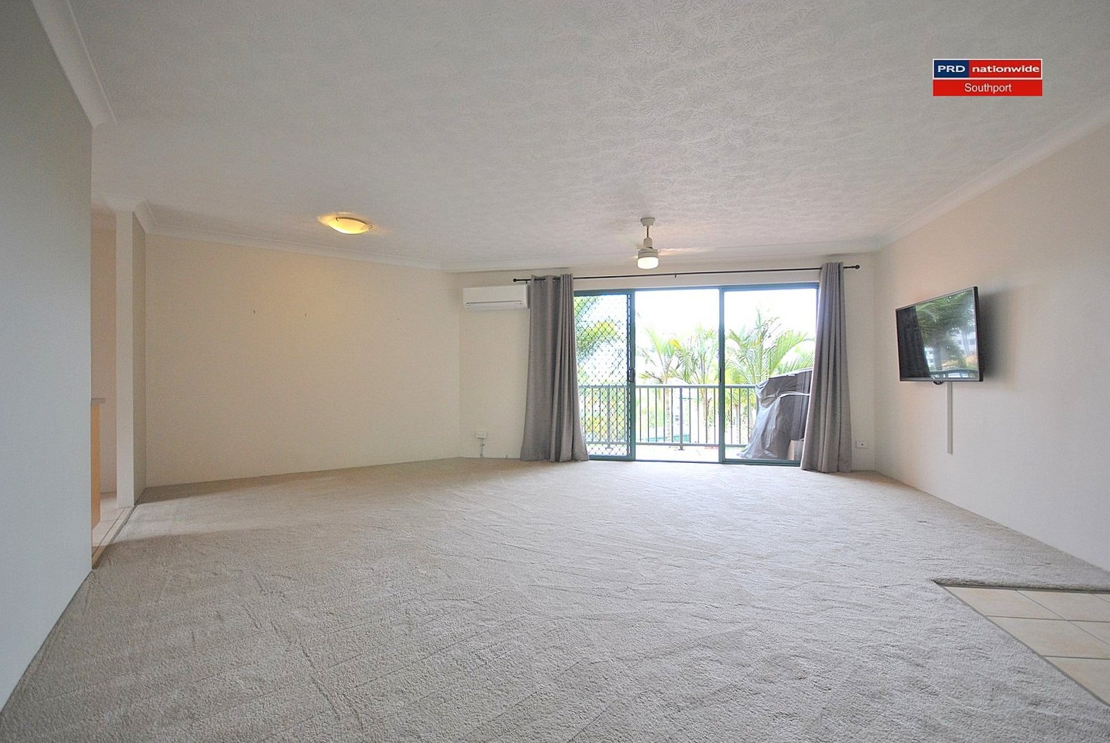 8/12 Gillian Lane SOUTHPORT 3