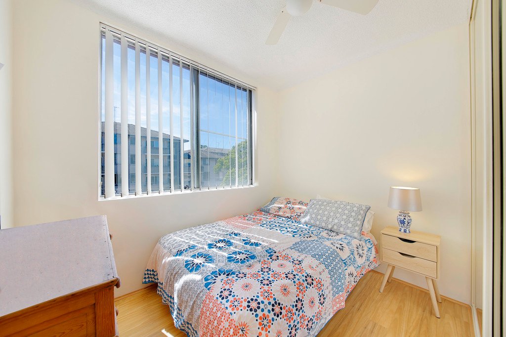 8/12 Grace Campbell Crescent HILLSDALE 7