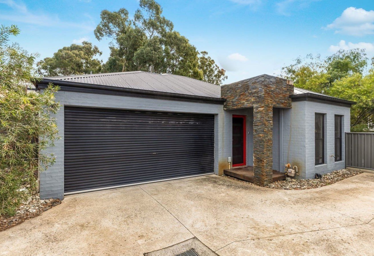 Gallery: 8/12 Lawson Street