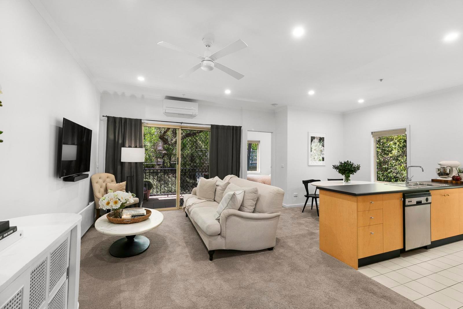 8/12 Mawbey Street, Kensington VIC 3031