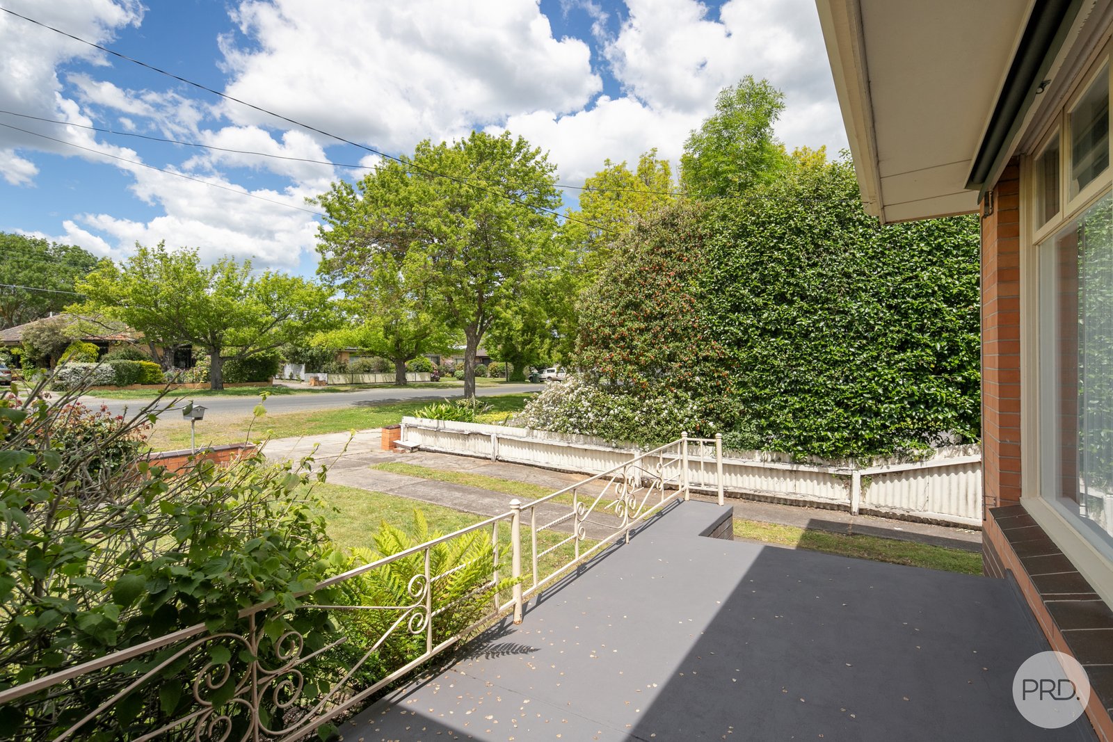 812 Talbot Street South REDAN 15