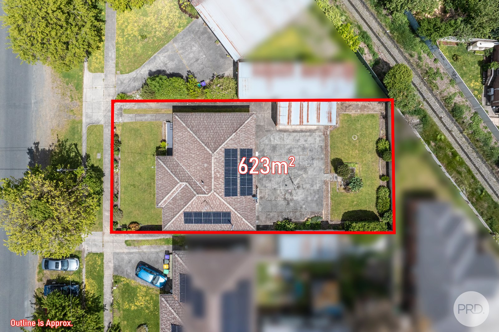 812 Talbot Street South REDAN 16