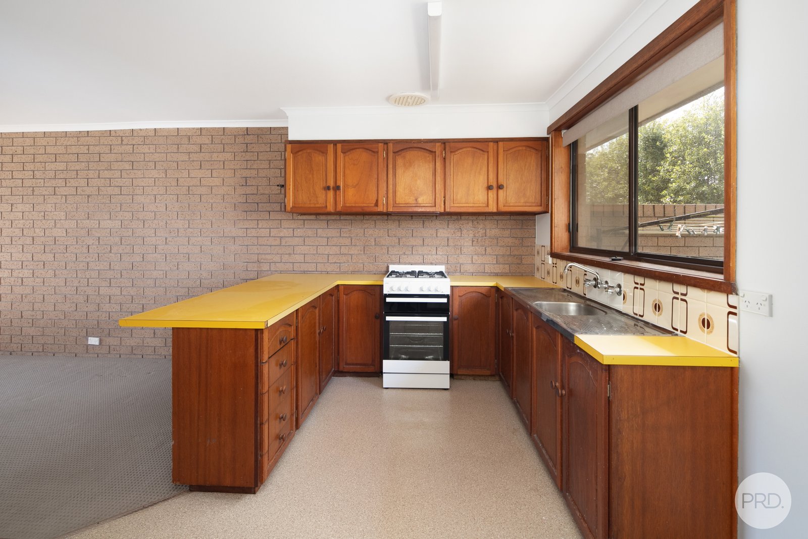 8/1203 Warrenheip Street BUNINYONG 3