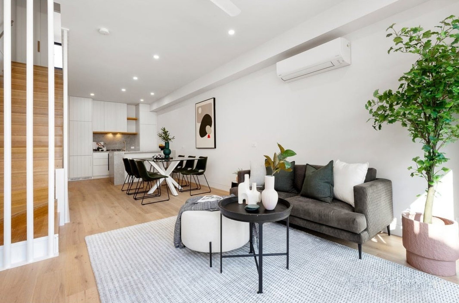 Gallery: 8/124 White Street