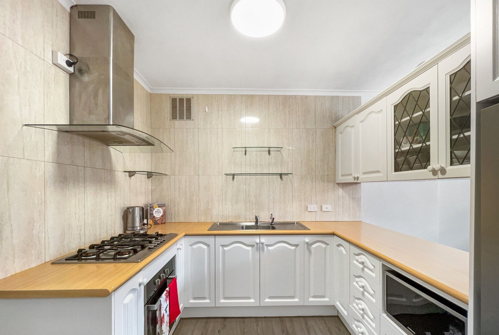 Gallery: 8/1255 Nepean Highway
