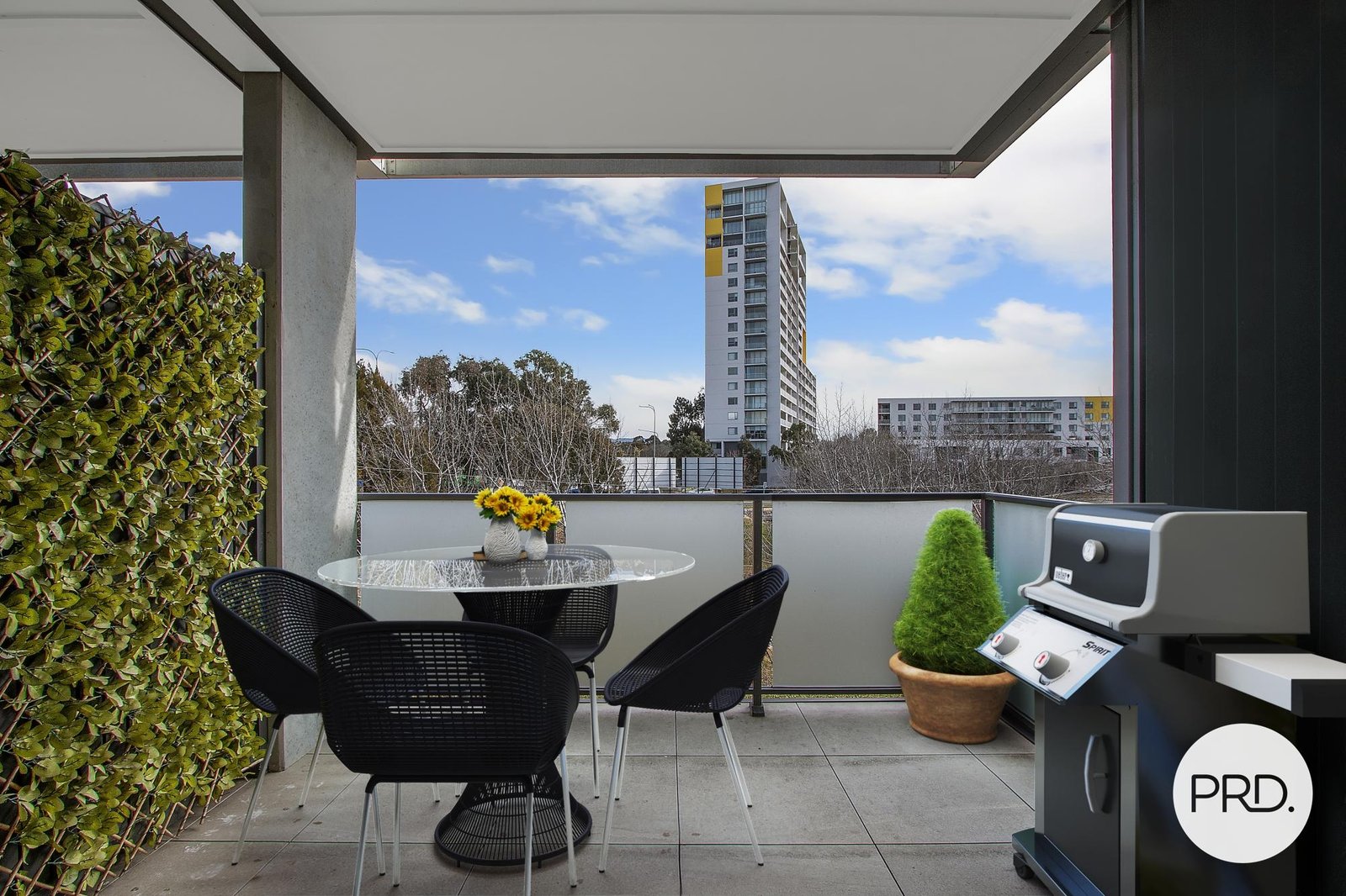 8/128 Easty Street PHILLIP 4