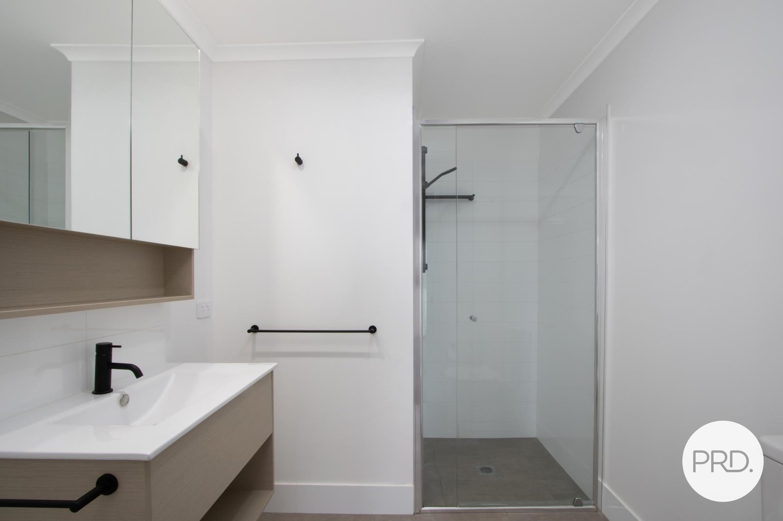 8/128 Easty Street PHILLIP 11