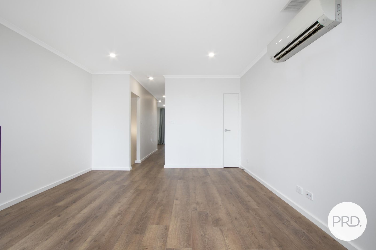 8/128 Easty Street PHILLIP 14