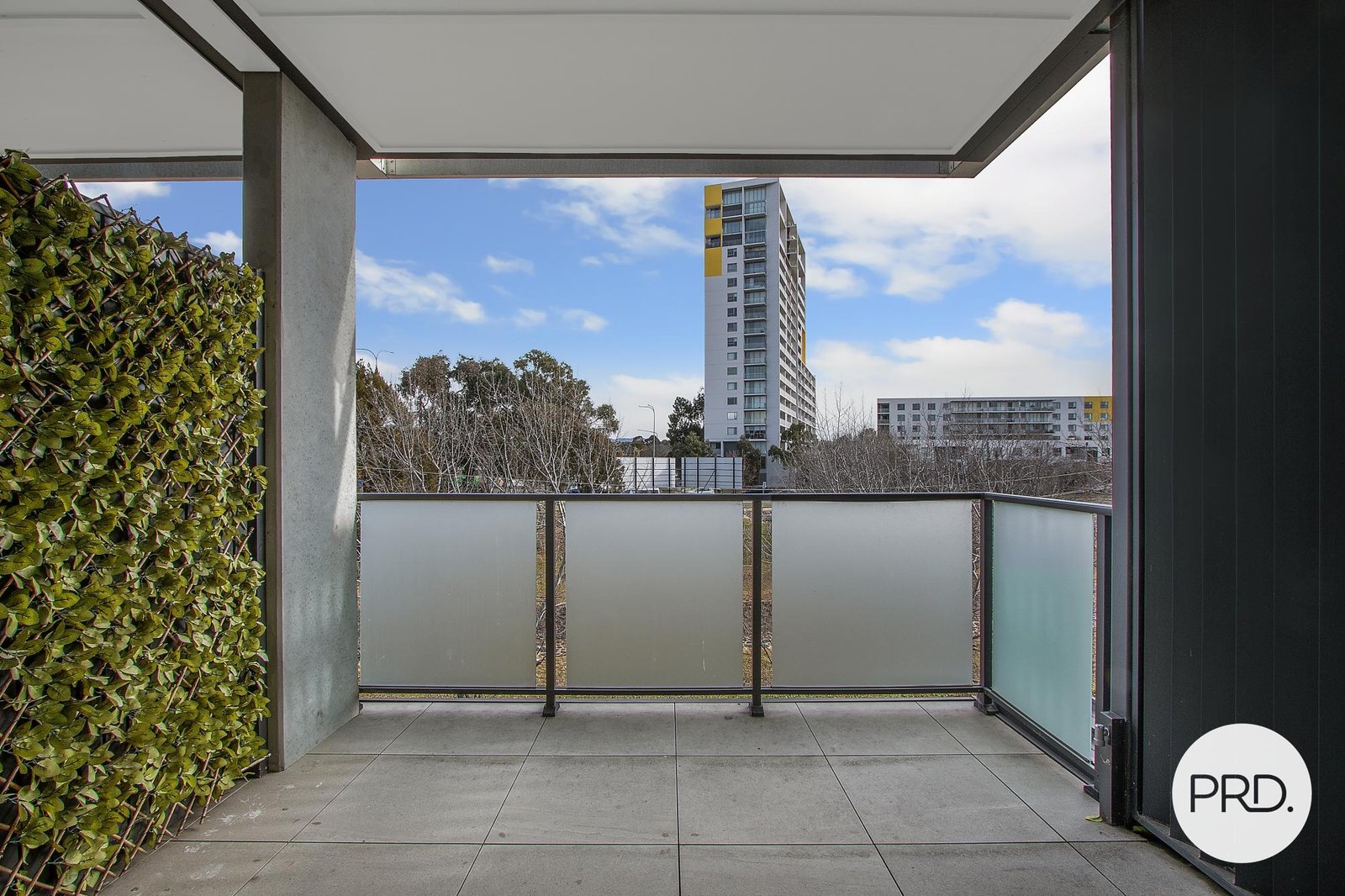 8/128 Easty Street PHILLIP 16