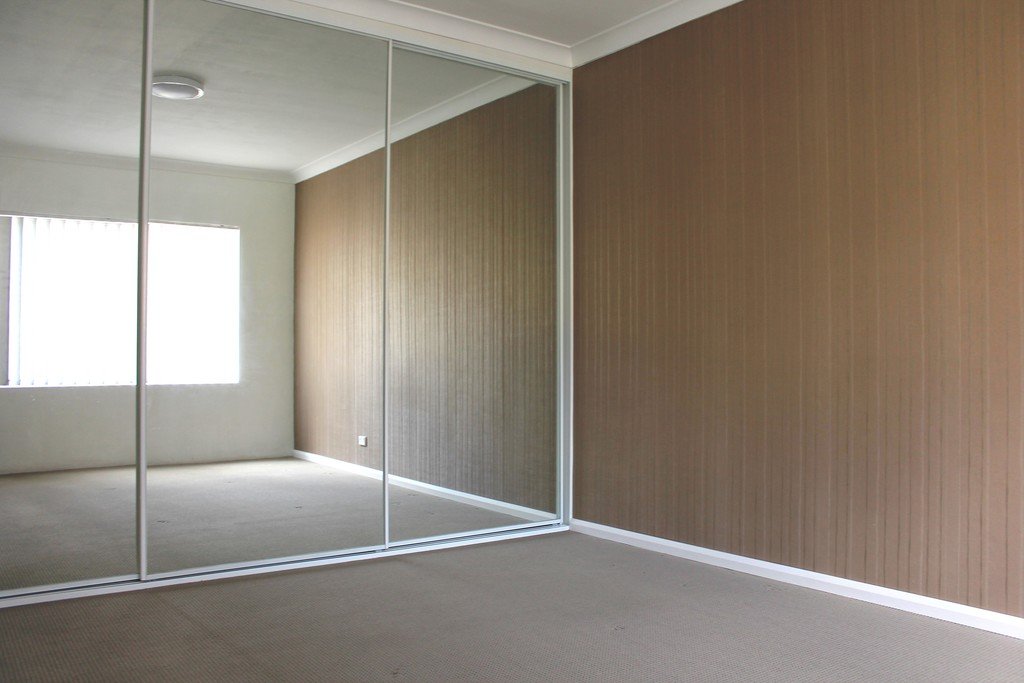 8/13 English Street KOGARAH 2