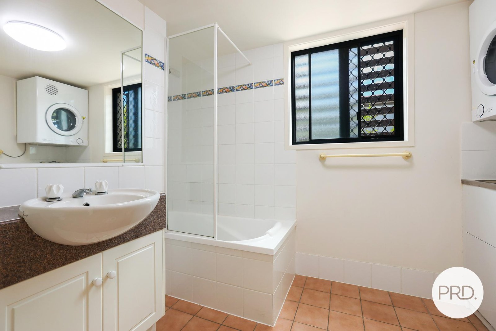 8/13 Johnston Street SOUTHPORT 7