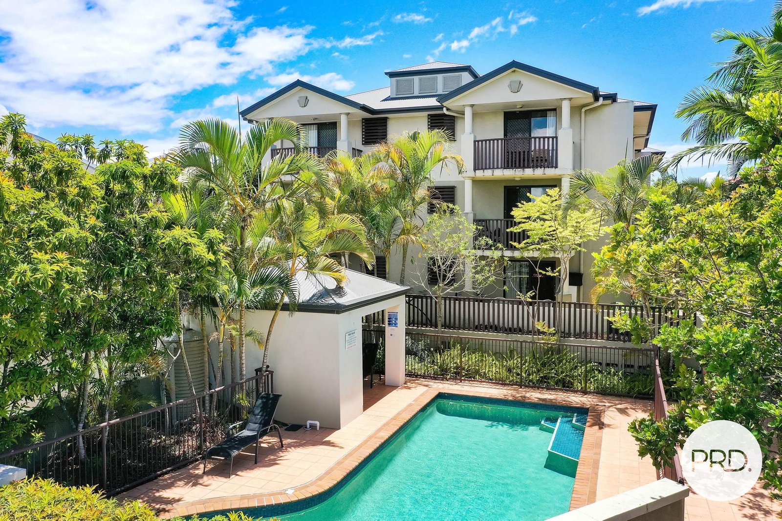 8/13 Johnston Street SOUTHPORT 12