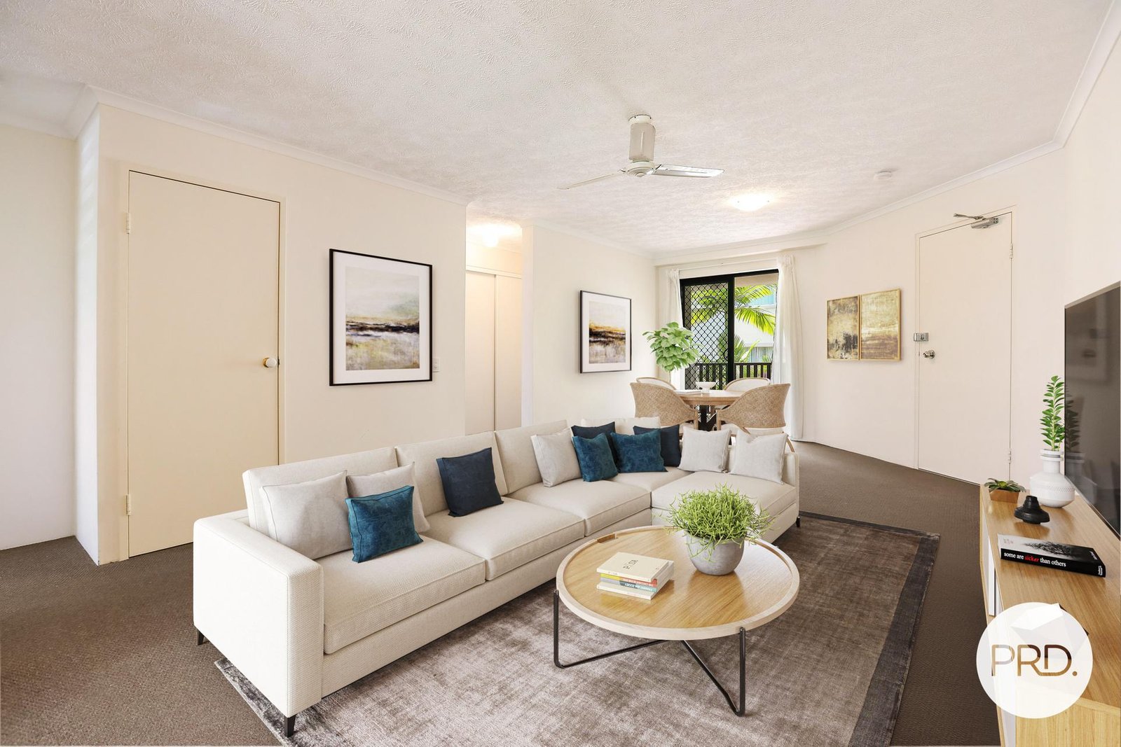 8/13 Johnston Street SOUTHPORT 2