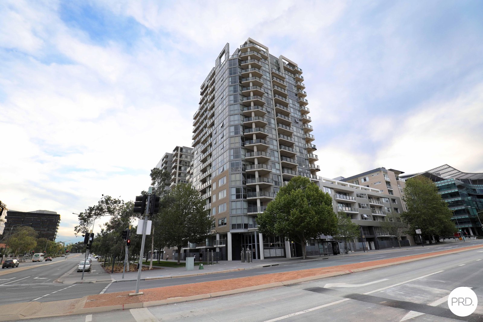 81/3 London Circuit CITY 1