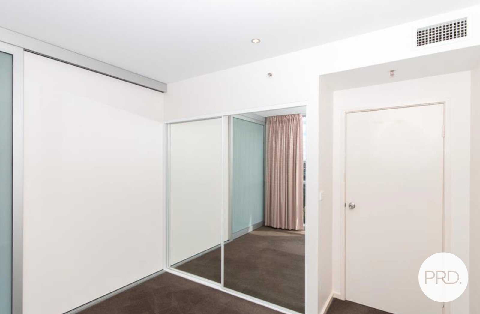 81/3 London Circuit CITY 10