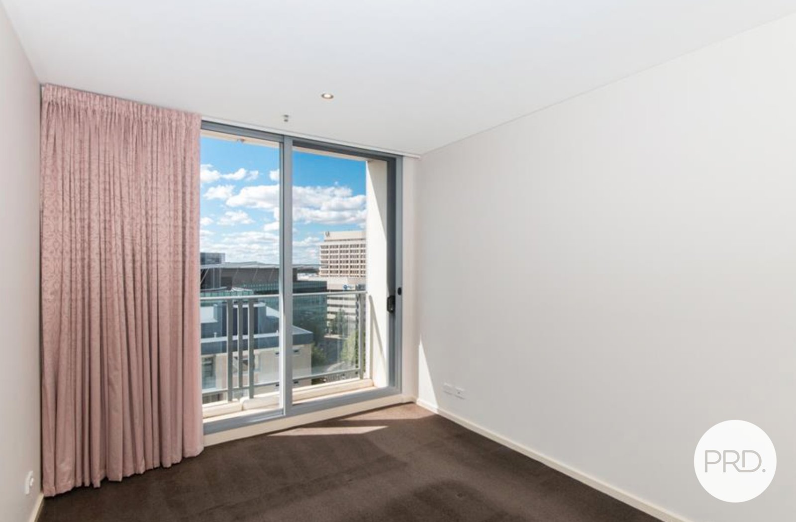 81/3 London Circuit CITY 12