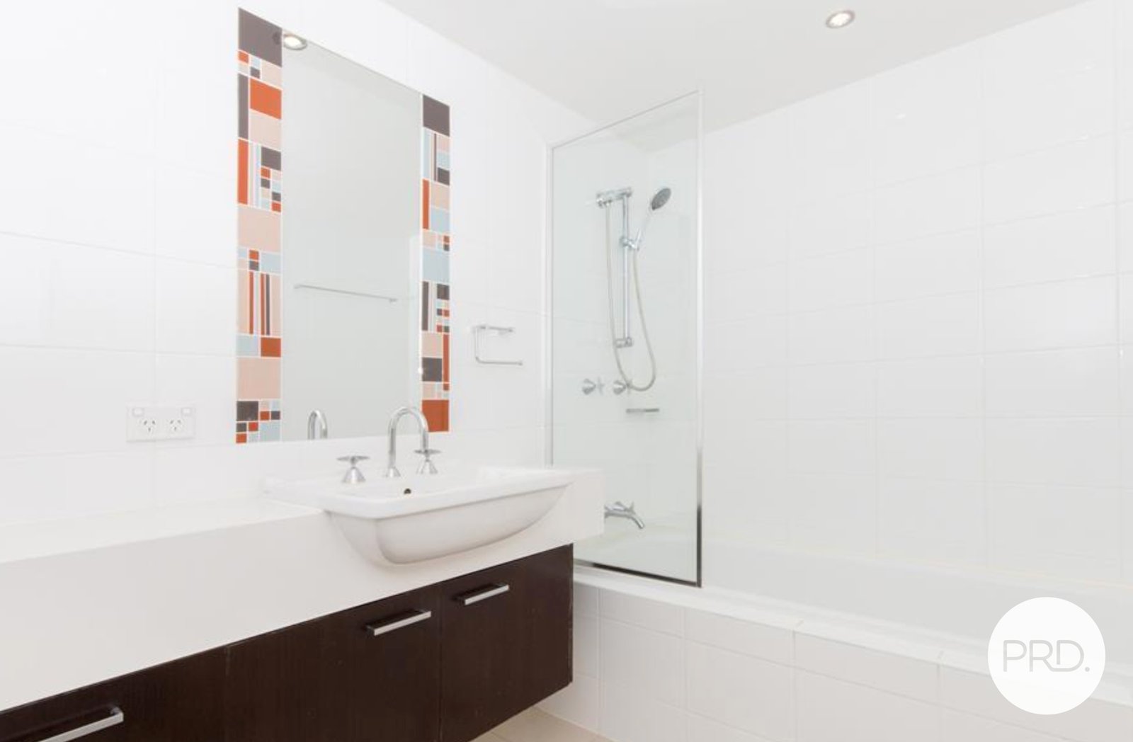 81/3 London Circuit CITY 13