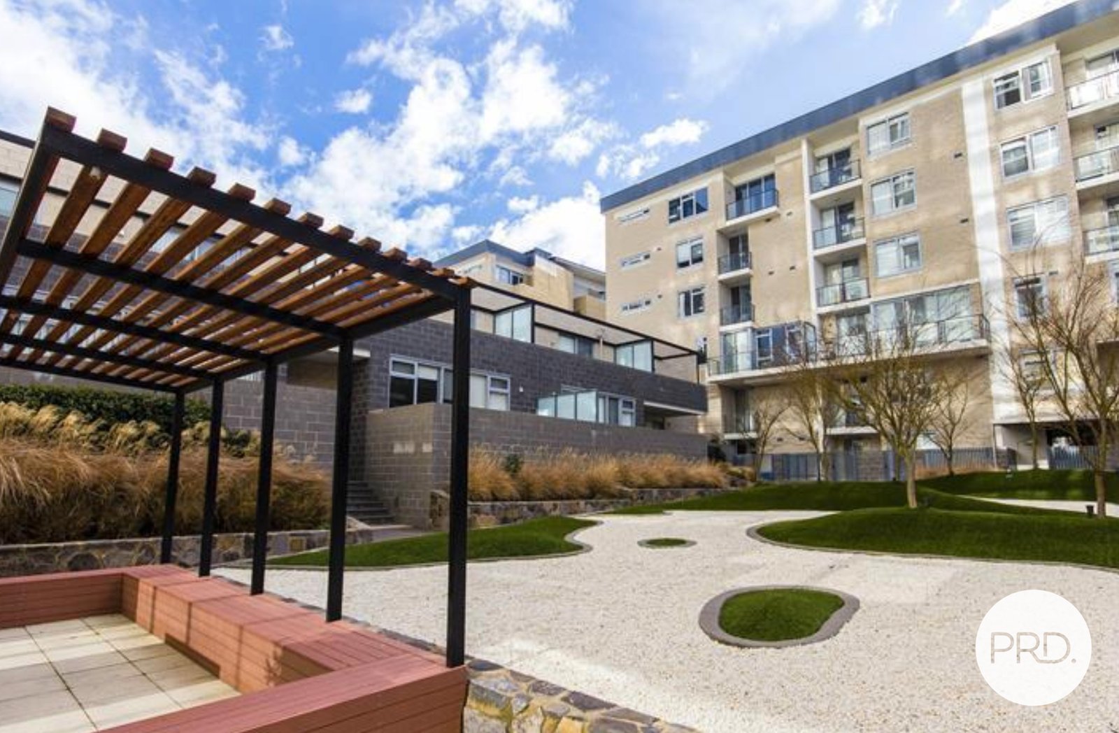 81/3 London Circuit CITY 14