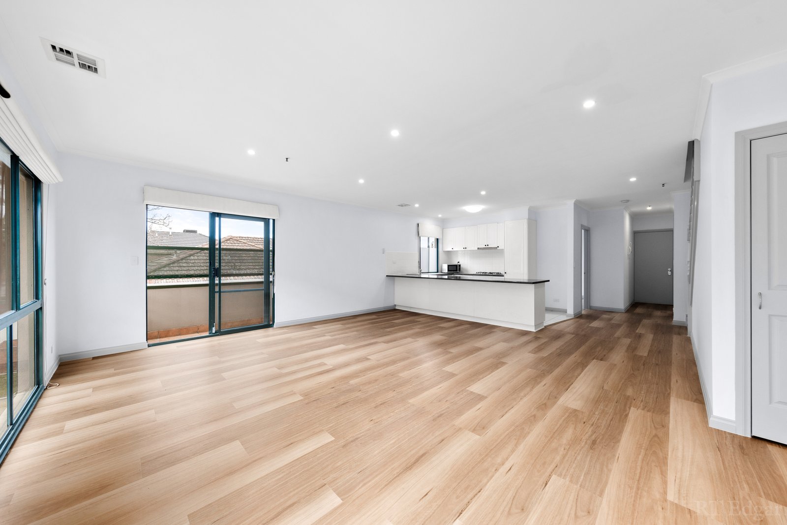 Real Estate and Property in 8/13 Oxford Street, Box Hill, VIC