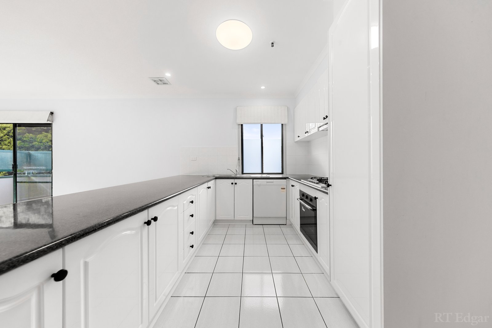 Real Estate and Property in 8/13 Oxford Street, Box Hill, VIC