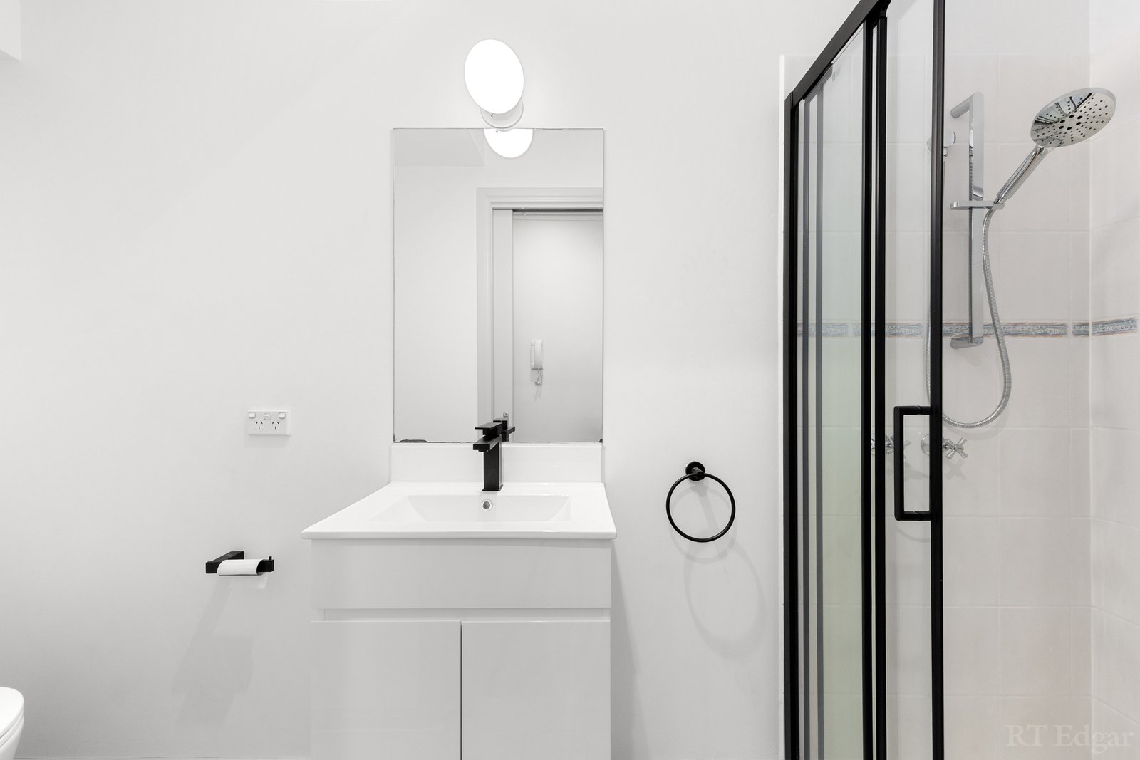 Real Estate and Property in 8/13 Oxford Street, Box Hill, VIC