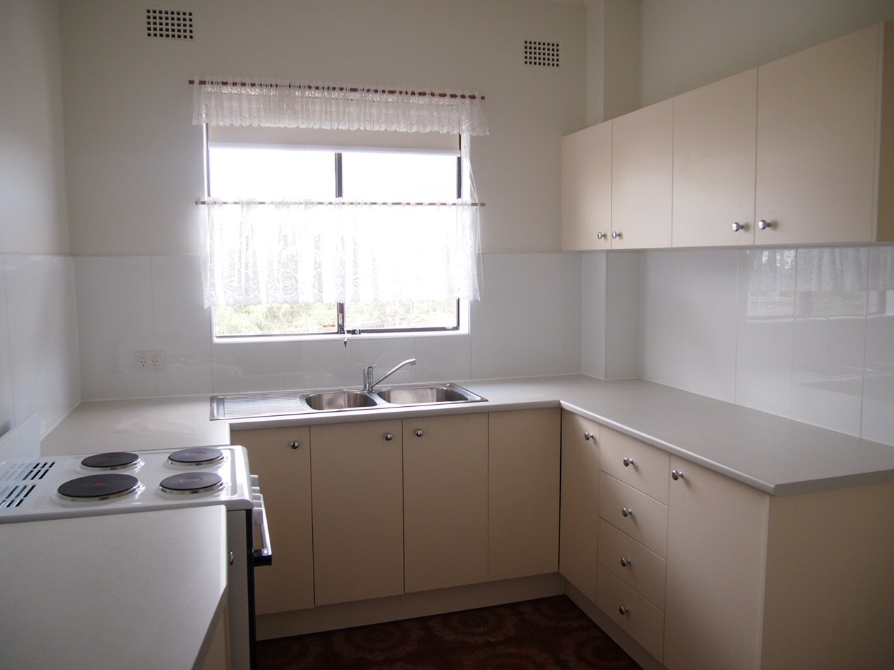 8/13 Railway Street KOGARAH 3