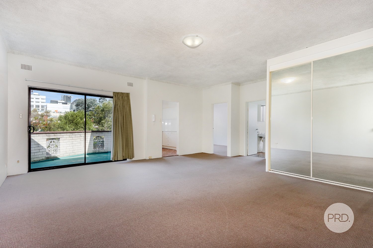 8/13 Railway Street KOGARAH 1