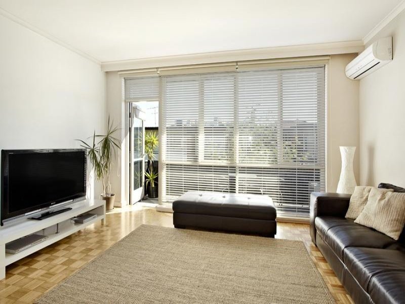 Gallery: 8/133 Brighton Road