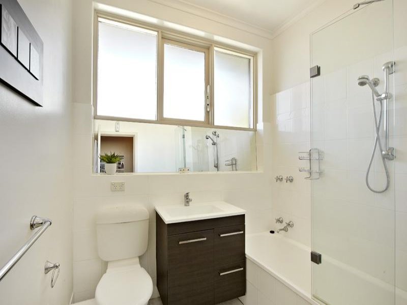 Gallery: 8/133 Brighton Road