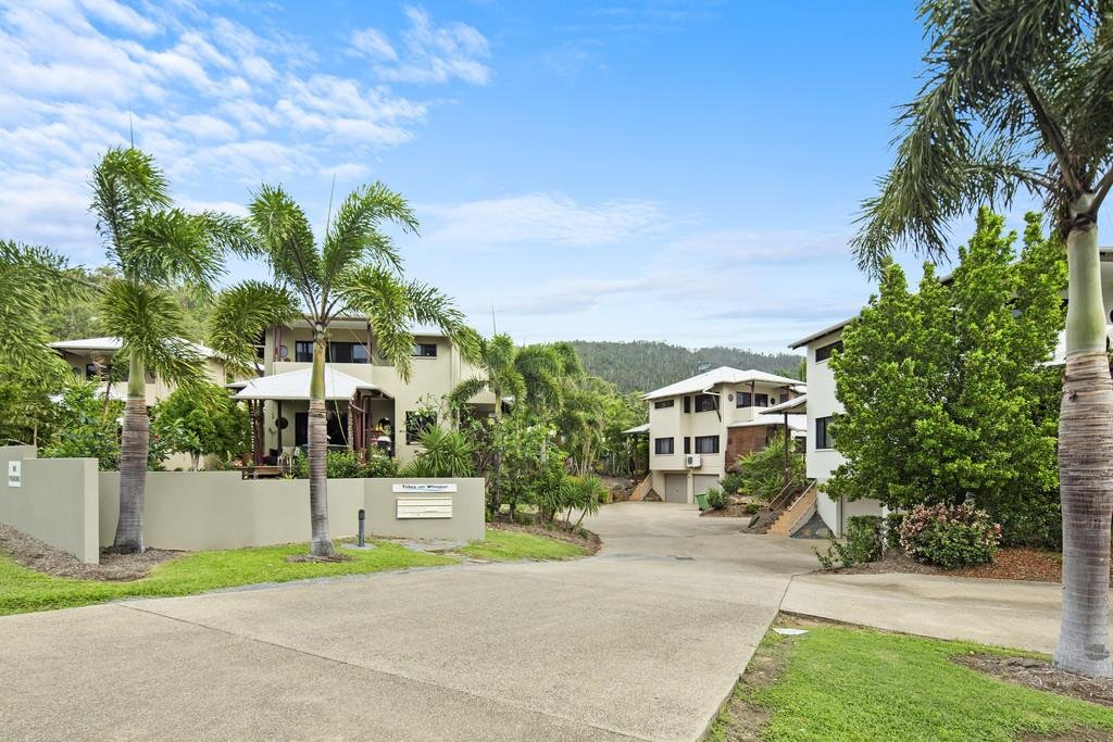 8/14 Altmann Avenue CANNONVALE 2