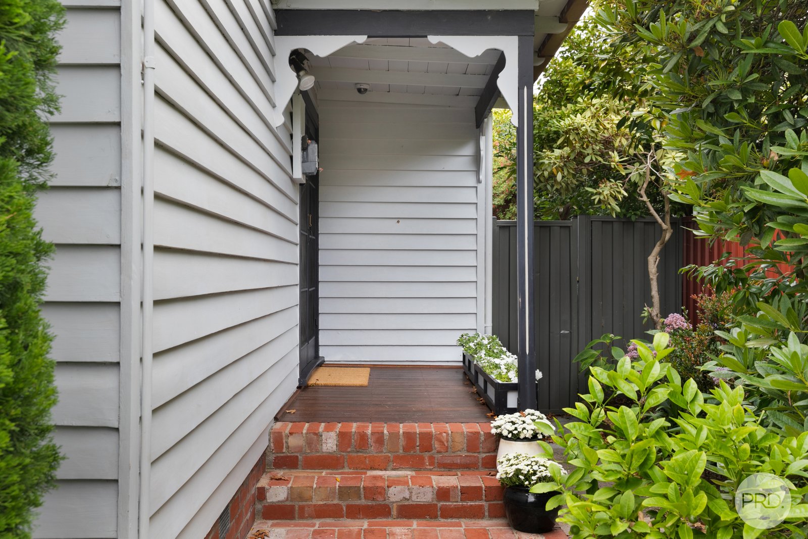 814 Armstrong Street North SOLDIERS HILL 3