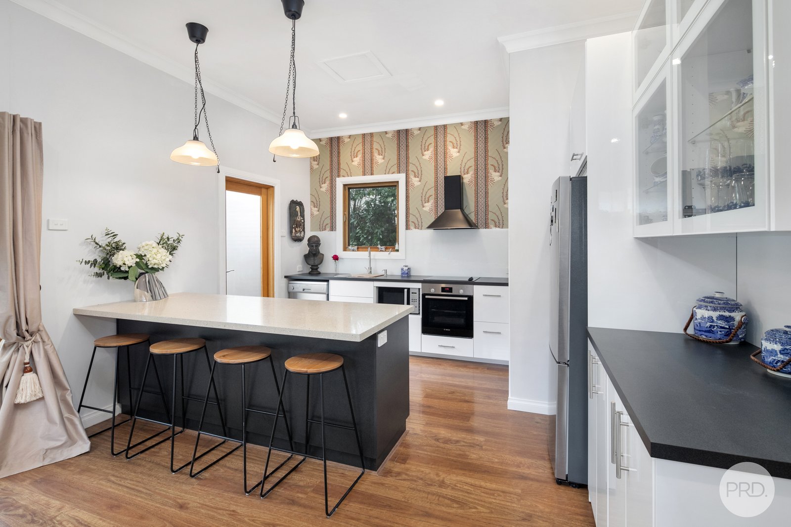 814 Armstrong Street North SOLDIERS HILL 13