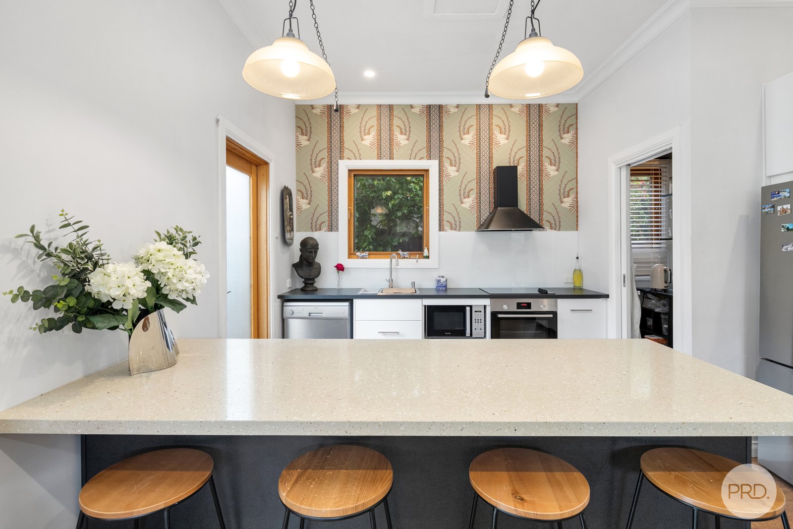 814 Armstrong Street North SOLDIERS HILL 14