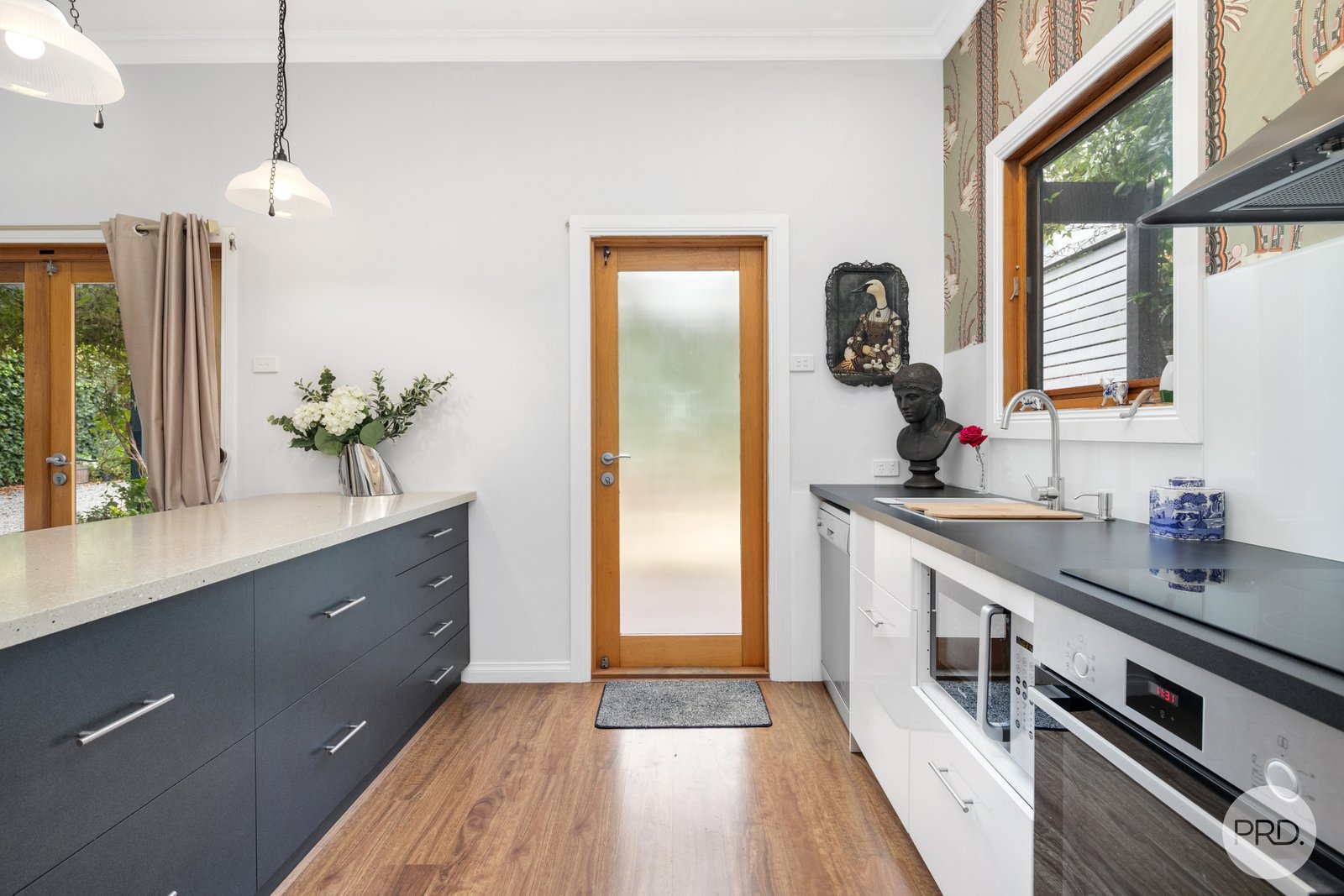 814 Armstrong Street North SOLDIERS HILL 15