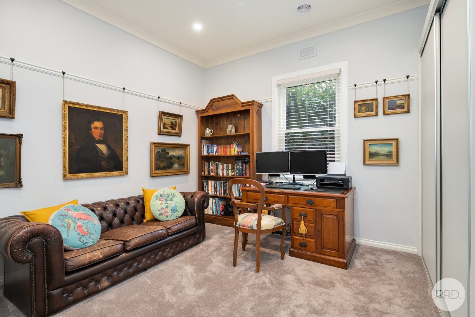 814 Armstrong Street North SOLDIERS HILL 20