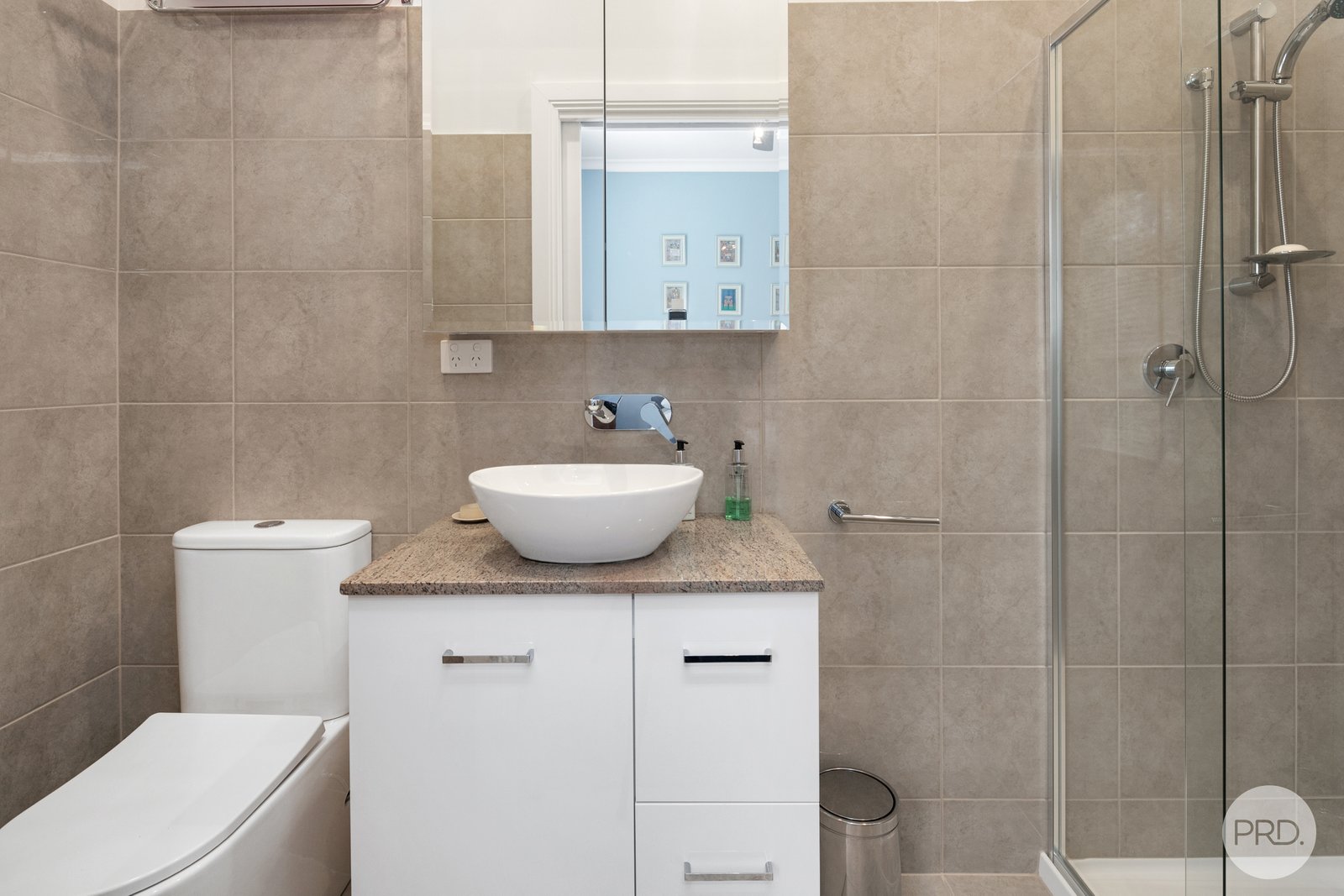 814 Armstrong Street North SOLDIERS HILL 21