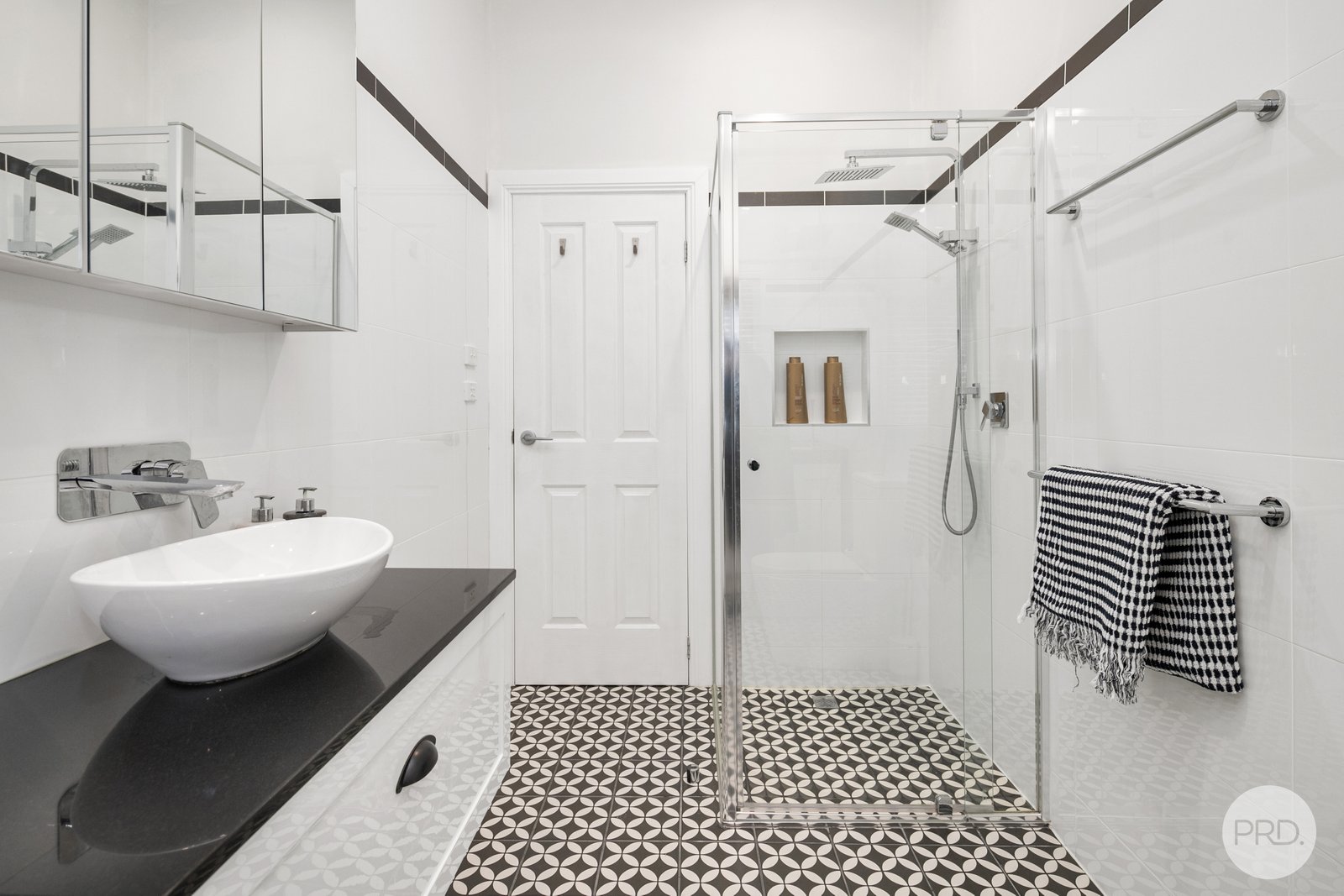 814 Armstrong Street North SOLDIERS HILL 22