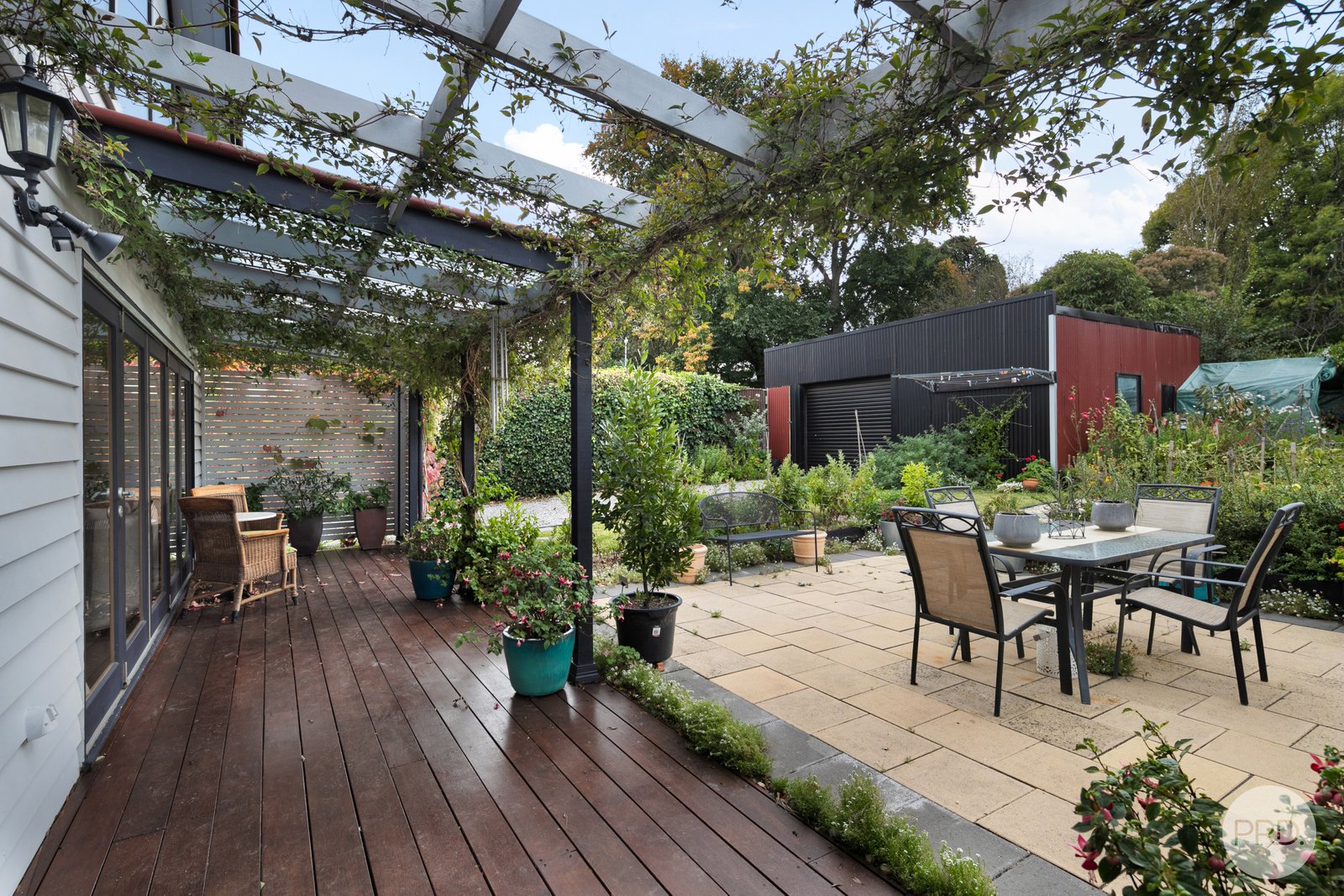 814 Armstrong Street North SOLDIERS HILL 25