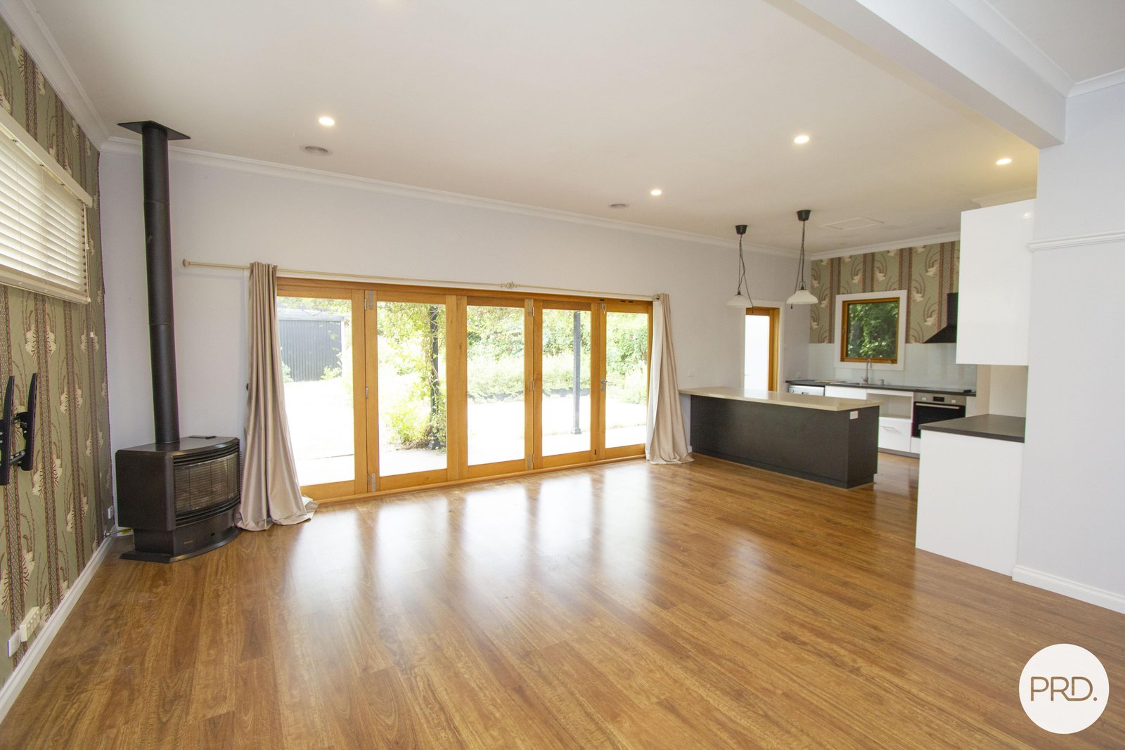 814 Armstrong Street North SOLDIERS HILL 19