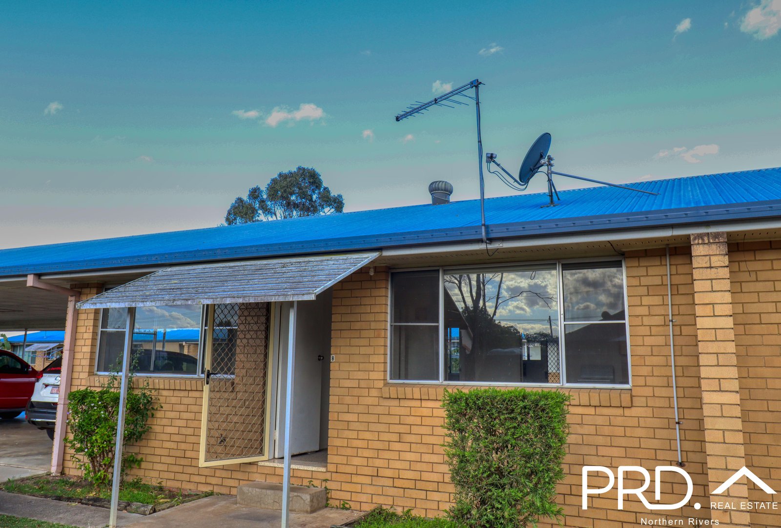 8/14 Bennett Street CASINO 9