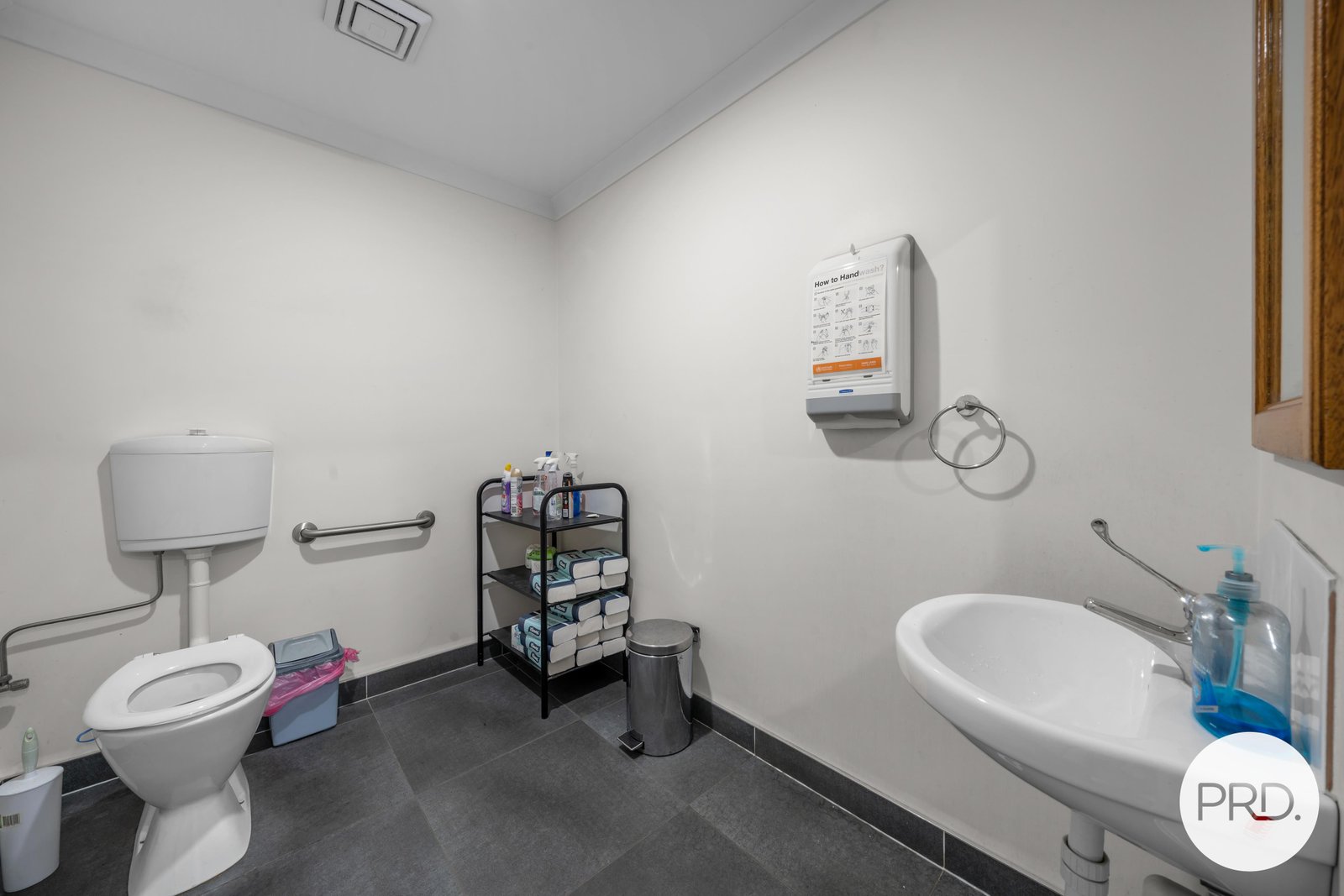 8/14 Kennedy Drive CAMBRIDGE 12