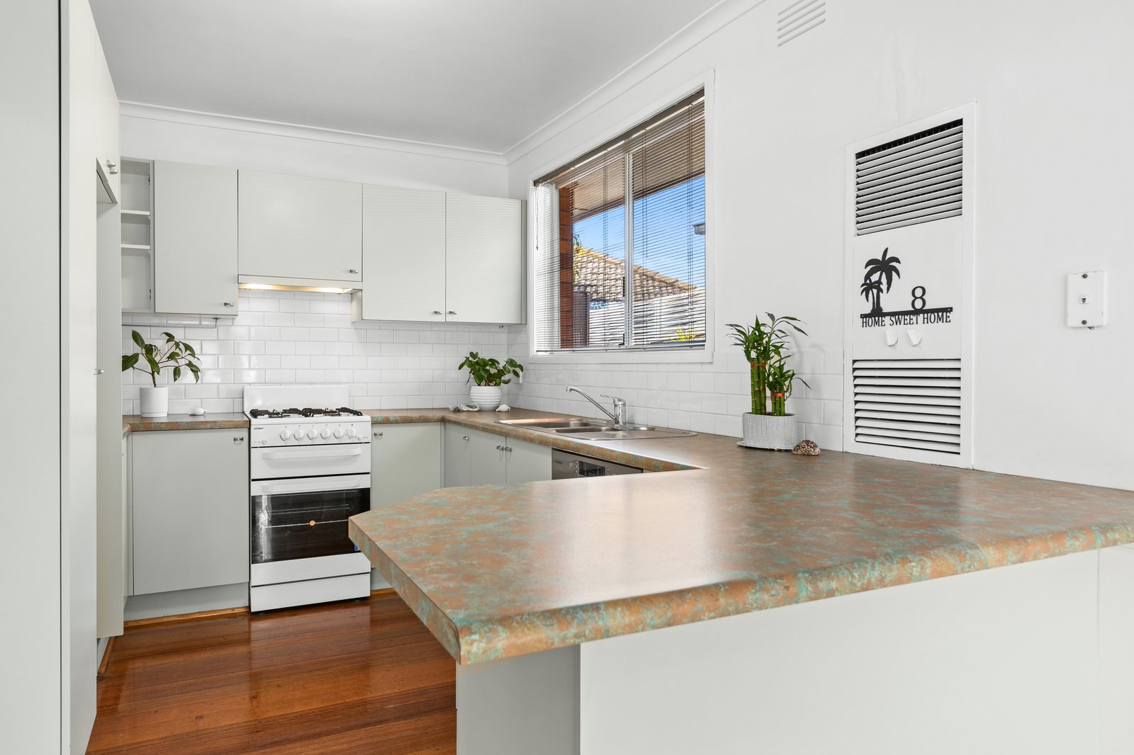 Gallery: 8/14 Naples Road