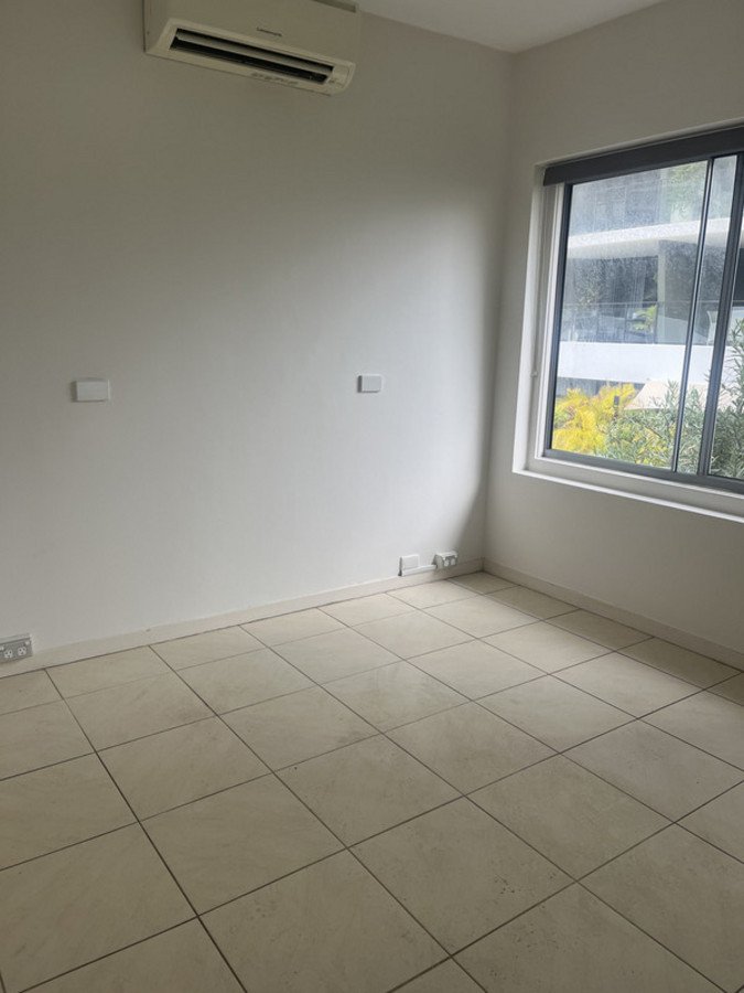 8/14 The Esplanade Burleigh Heads 2